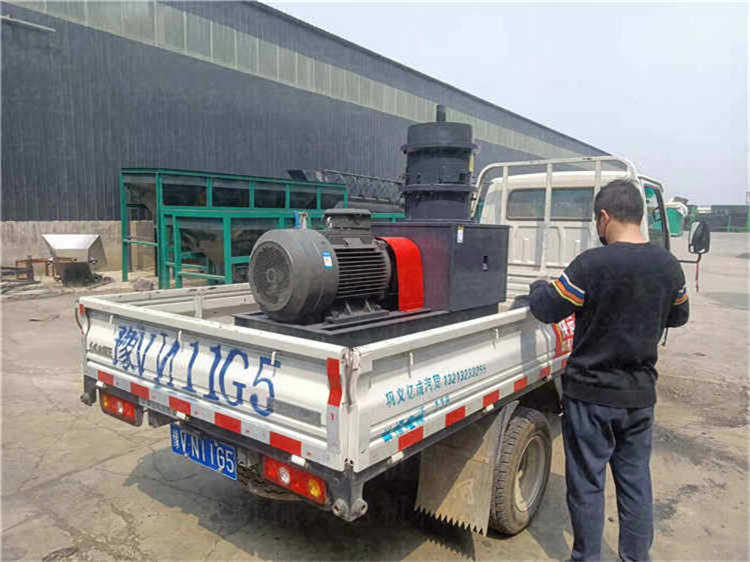 ���༷ѹ�л���ƽģ�������豸����